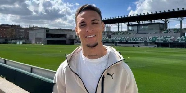 狂降6000万欧！曼联铁心要甩包袱，碰到西甲穷人，只肯掏2000万欧