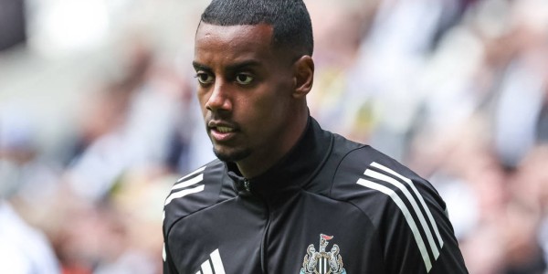 多家媒体曝利物浦为伊萨克开价1.2亿镑 追逐认真强有力