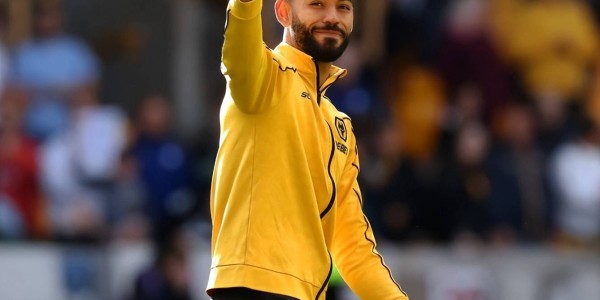 曼联夏窗首签官宣，库尼亚可加盟无欧战，奥斯梅恩因薪资问题未签