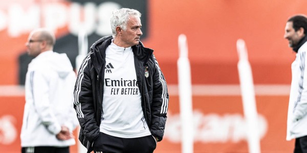 是否能拒绝皇马抛来的橄榄枝？穆里尼奥：当然可以！