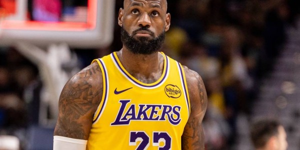 内部形势紧张！曝詹姆斯或将在休赛期离开湖人