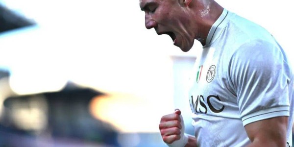 那不勒斯提前确认4400万买断霍伊伦德！违约金曝光，恰是曼联引进价格