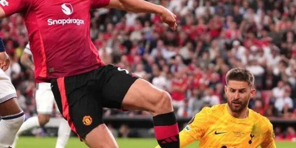 有一种预感，上赛季曼联和热刺的剧本，本赛季已经有两个球队照着演了——你觉得欧联决赛谁对谁