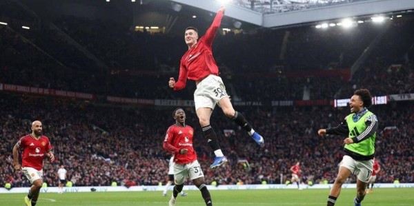 曼联一周双赛谢什科必首发！一特质征服更衣室，拉爵或放弃买前锋