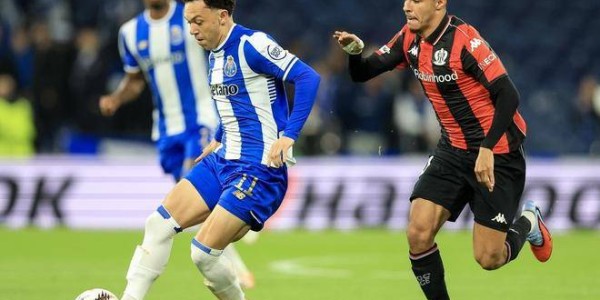 3-0，穆帅争冠劲敌踢疯，完胜法甲劲旅，终结欧联2轮不胜