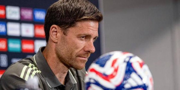 阿隆索在皇马的挑战之旅